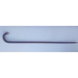 CANNE ANCIENNE DE MARCHE EN BOIS VERNI