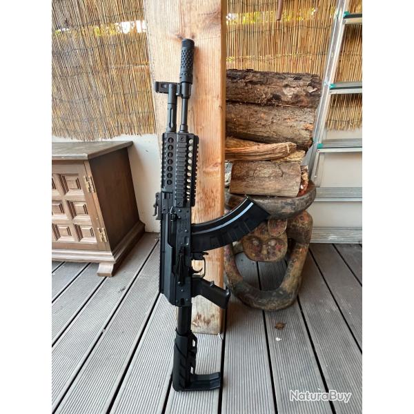 Crosman AK1 - Full Auto - CO2 4.5mm BB's (3.5 Joules)
