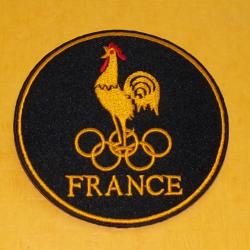 TISSU PATCH : EQUIPE DE FRANCE OLYMPIQUE , DIAMETRE 9 CM , BON ETAT VOIR PHOTO . POUR TOUT RENSEIGNE