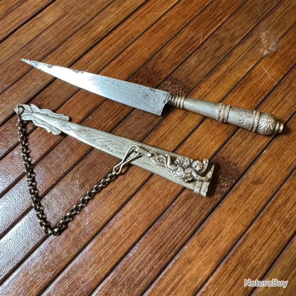 JOLIE PETIT STYLET MTAL ARGENT PASSANT DE CEINTURE SCULPT EN ANGELO XlX ME SICLE