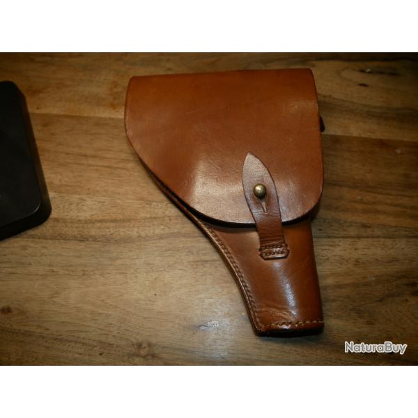 Holster cuir fauve de PA35 rceptionn en 1940