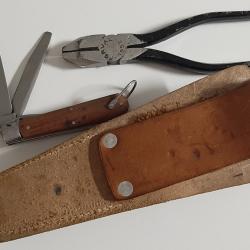 Trousse à épissure Forval avec pince et couteau canif. Beaux marquages. Bel état.
