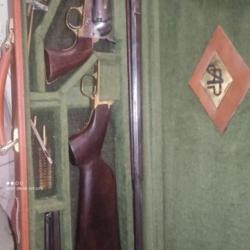 ENCHERE 1 EUROS SANS PRIX DE RESERVE Rare coffret revolver poudre noire très rare avec crosse