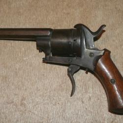 REVOLVER A BROCHE TYPE LEFAUCHEUX, calibre 7 mm