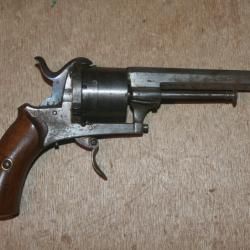 REVOLVER A BROCHE TYPE LEFAUCHEUX, calibre 8 mm
