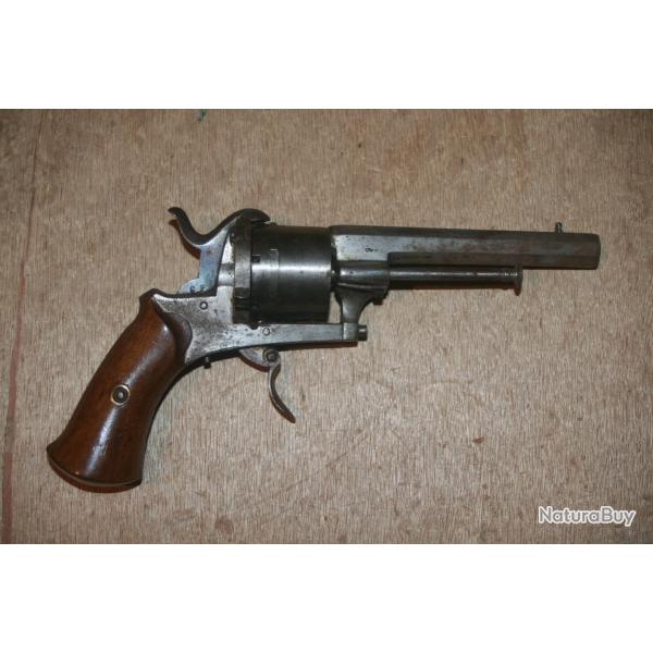 REVOLVER A BROCHE TYPE LEFAUCHEUX, calibre 8 mm