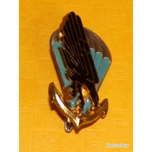 INSIGNE PARACHUTISTE : 425 Bat. Para. de Commandement et Soutien, pingle pastille ronde ,aigle noi