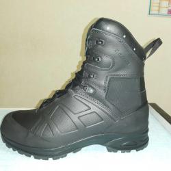 Chaussures Haix randonnée/intervention 42,43 et 47 Neuves