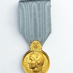 (48.001) Médaille d'honneur de l'Education physique et des sports