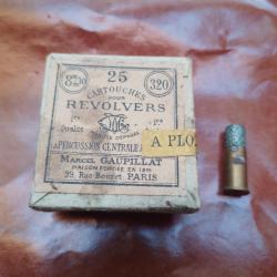 une  CARTOUCHE  A PLOMBS   8MM 320 POUR REVOLVER