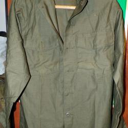 ARMEE AMERICAINE U.S : CHEMISE EN COTON OG-107 DE LA PERIODE GUERRE DU VIETNAM ,TAILLE U.S 14 1/2 X