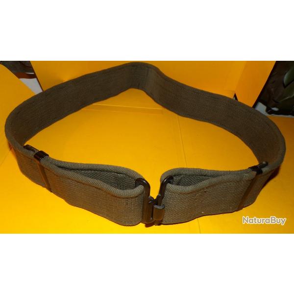 CEINTURON EN TISSU KAKI DE L'ARMEE BELGE ( a confirmer ) LONGUEUR 95 CM IL RESTE ENCORE 10 CM  ,  VE