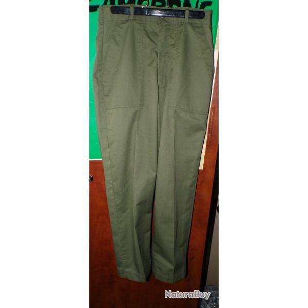 ARMEE AMERICAINE  : PANTALON KAKI DE L'ARMEE AMERAICAINE DE 1985 , TAILLE 36 OU S  ,  VENDU EN BON E