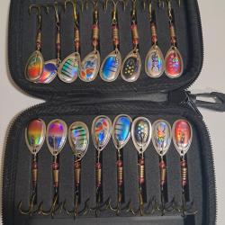 Etui de 16 cuillères pour la pêche du carnassier neuf