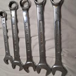 Lot de 9 clefs plate a oeil et double facom tbe