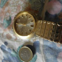 montre daiehi pour pièces détachées ou réparations HS manque verre