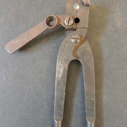 Curieux moule à balles rondes 11 mm .433 + double cavité 9 mm en forme de goutte à identifier..?