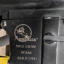 Armalite M15A4 — réplique airsoft — chargeur inclus