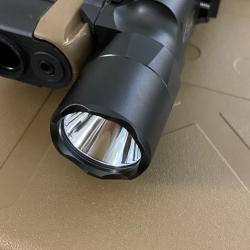 Lampe X300 Airsoft pour Glock 17 NEUF