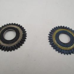 2 cocardes de casque a pointe