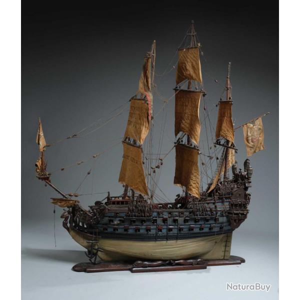 MONUMENTALE MAQUETTE DU PRESTIGIEUX NAVIRE DE GUERRE LE SOLEIL ROYALE SYMBOLE DE LA PUISSANCE DE LOU