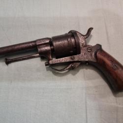 Revolver Lefaucheux à broche