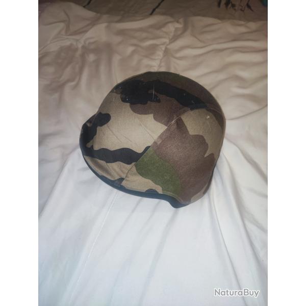 Casque militaire OTAN / NATO Kvlar neuf  survie protection scurit + housse de protection.