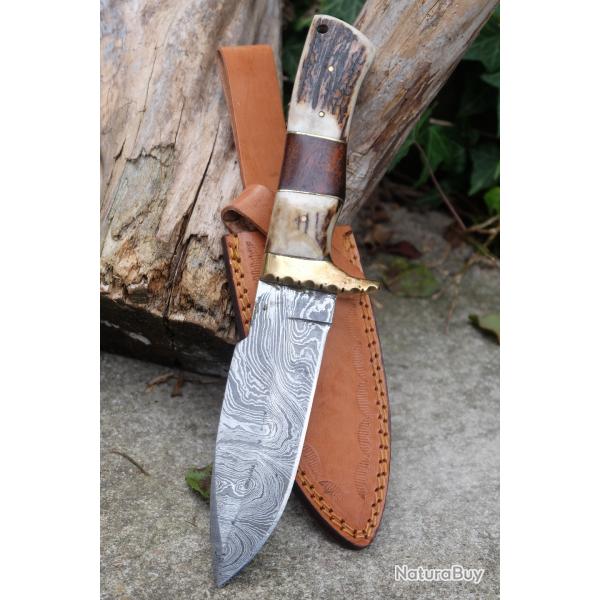 Beau Couteau Bowie Damas Lame 256 Couches Manche Bois de Cerf & Bois Etui Cuir Fabric Artisanale