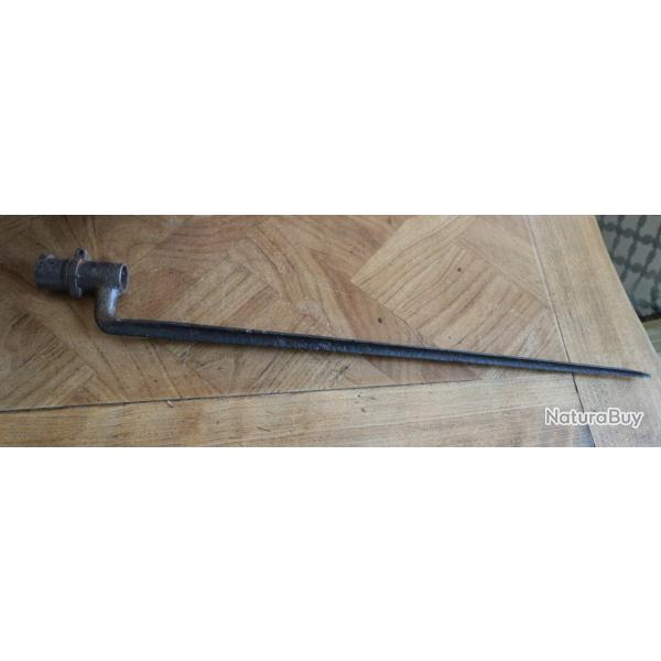 ancienne baionnette a douille empire XIXe MILITARIA collection