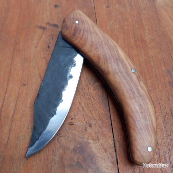 Gros Couteau ARTISANAL FORG Style BERGER  Manche en OLIVIER Poncetage