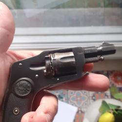 Revolver hammerless 22