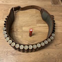 Cartouchière et cartouche 14 mm