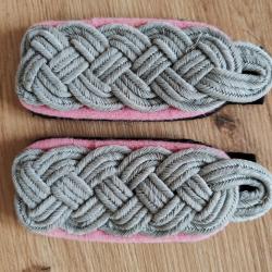 PAIRE DE PATTES D ÉPAULE DE MAJOR DES TROUPES BLINDÉES,FOND NOIR