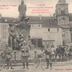 CPA - GUERRE VOSGES 1914-15 - ST DIE PENDANT L'OCCUPATION ALLEMANDE CYCLISTES N°1142