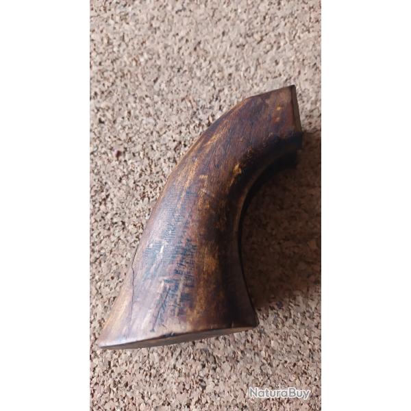Crosse en bois pour revolver