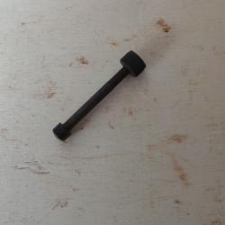 VIS DE CROSSE ET SON CONTRE ECROU POUR REVOLVER MR 73