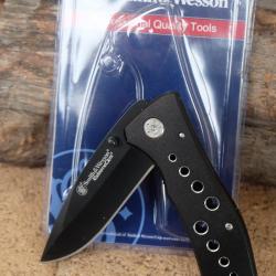 Couteau Smith&Wesson ExtremeOps Lame Drop Point Inox Finition Noire Manche Aluminium Linerlock Clip