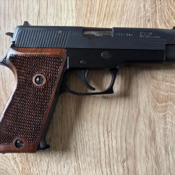 Pistolet Sig-Sauer P220 - 9x19mm Parabellum