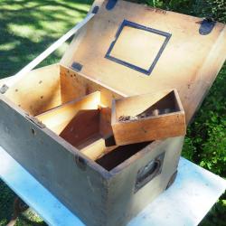 Caisse de cordonnier couleur sable 1944 provenance NORMANDIE 1944  SCH22COR001