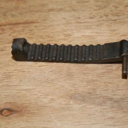 illeton 1er type de MAS 36 WW2 avec sa goupille