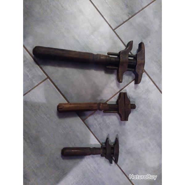 Lot de 3 cls anglaises de taille diffrente --- deux modles sont plus rares avec la prise dport