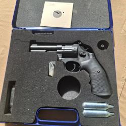 UMAREX - Revolver SMITH & WESSON 586 Noir - Canon 4" - Cal.4,5mm (CO2)