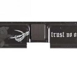 Volet d'éjection AR15 / AR9 - Trust no one