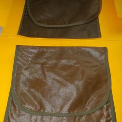 ARMEE AMERICAINE U.S : LOT DE 2 TABATIERES EN PLASTIQUE POUR GARDER LE TABAC AU SEC , DIMENSION 18 C