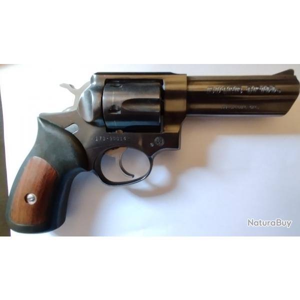 REVOLVER RUGER 38 spcial dans sa boite d'origine