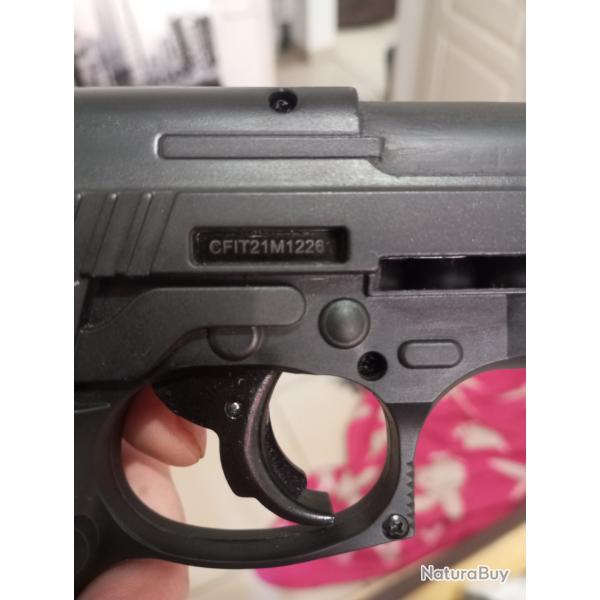 Pistolet LTL Alfa 1.5 cal 50 16 joules Co2 Avec Extras. Tres bon etat.