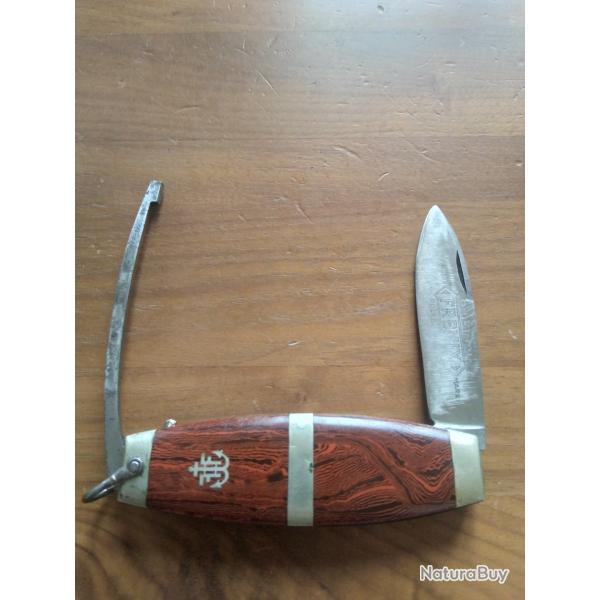 Couteau pliant à système le tcheco