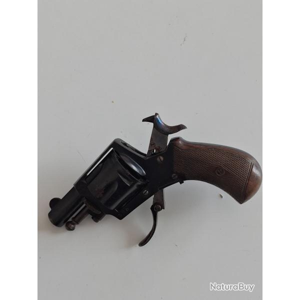 Trs petit revolver en 320