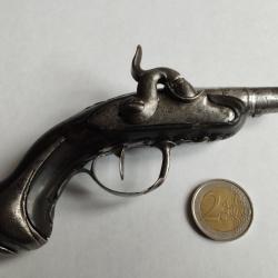Pistolet de poche à percussion
