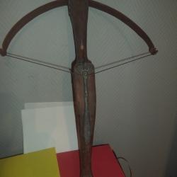 Ancienne arbalète médiévale